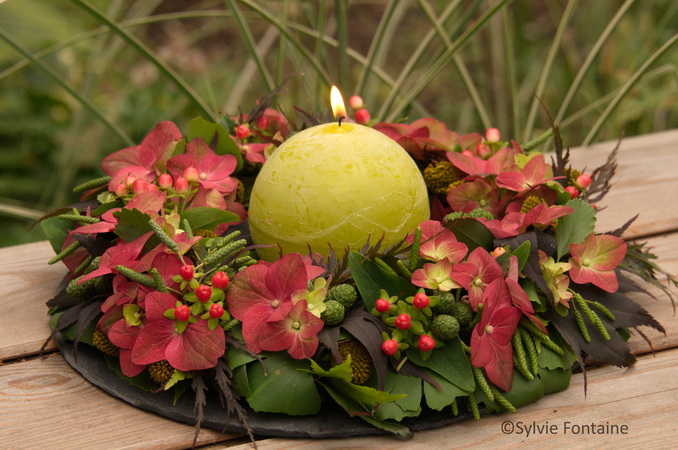 couronne d'hydrangea , un joli centre de table pour les tables d'automne